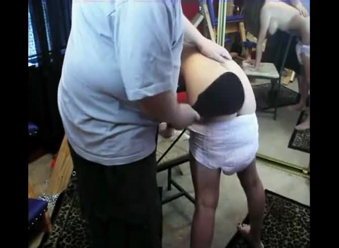 Video :Big ass girl got spanked and shit herself to the pain